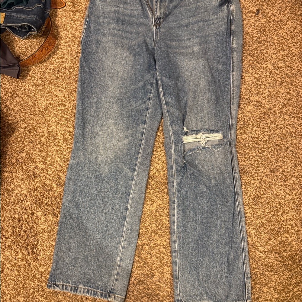 Judy Blue Light Blue Distressed Straight Leg Jeans